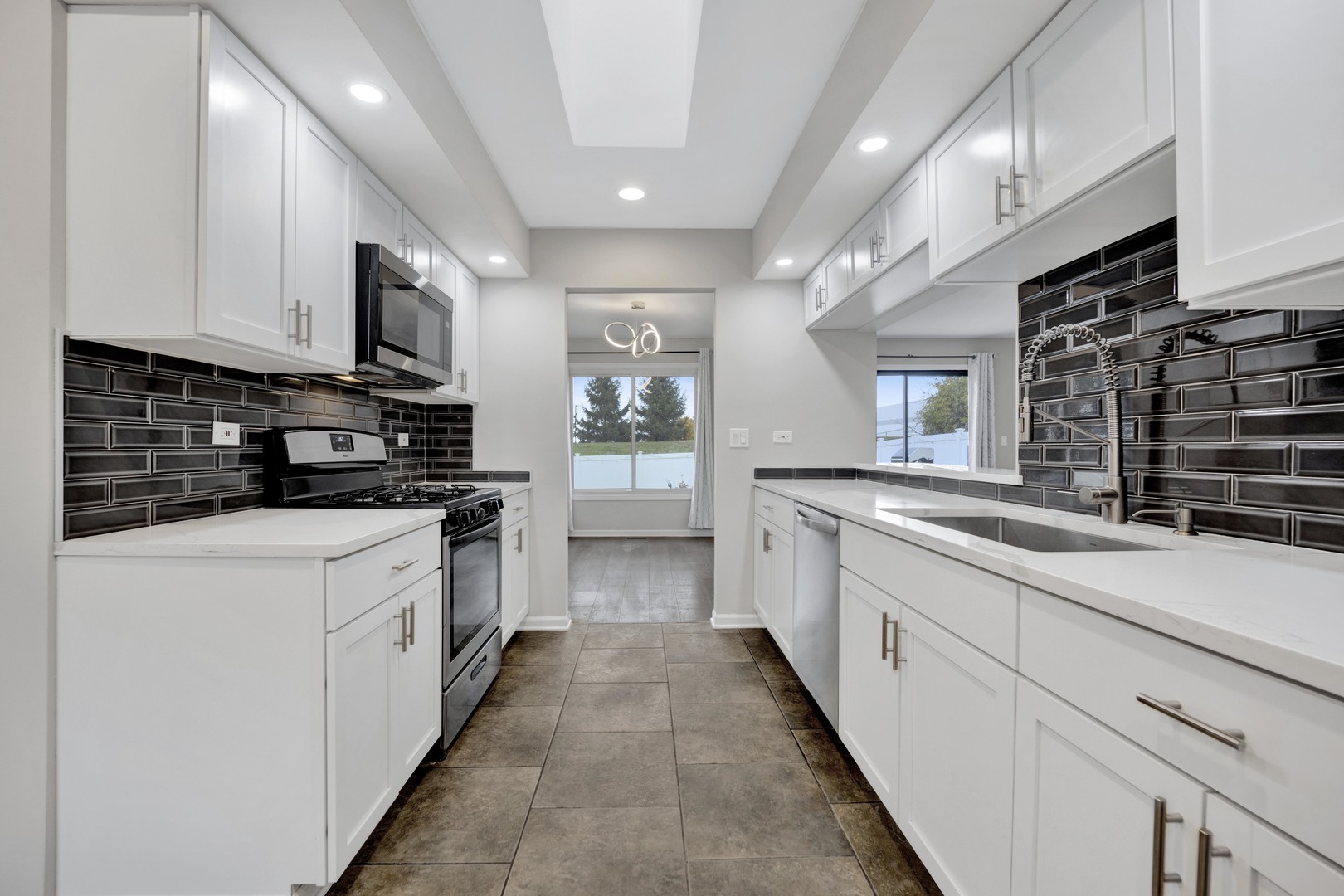 1941 Glenrock Lane, Glendale Heights, IL 60139