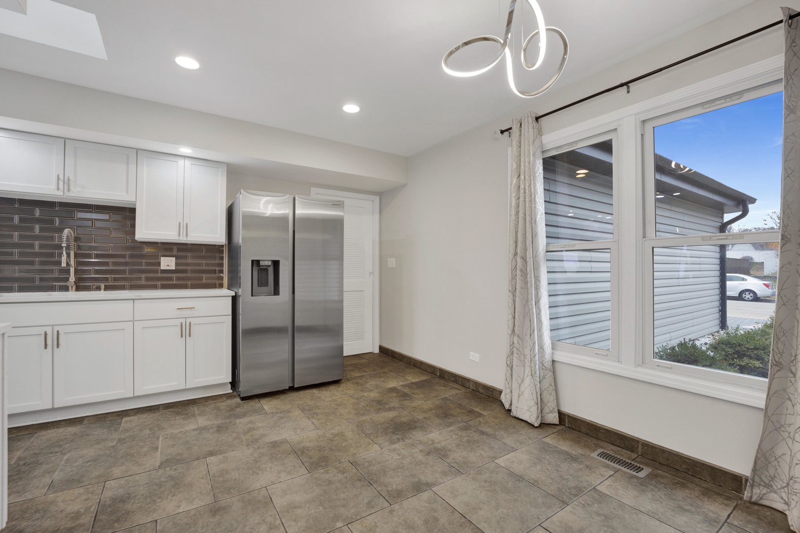 1941 Glenrock Lane, Glendale Heights, IL 60139