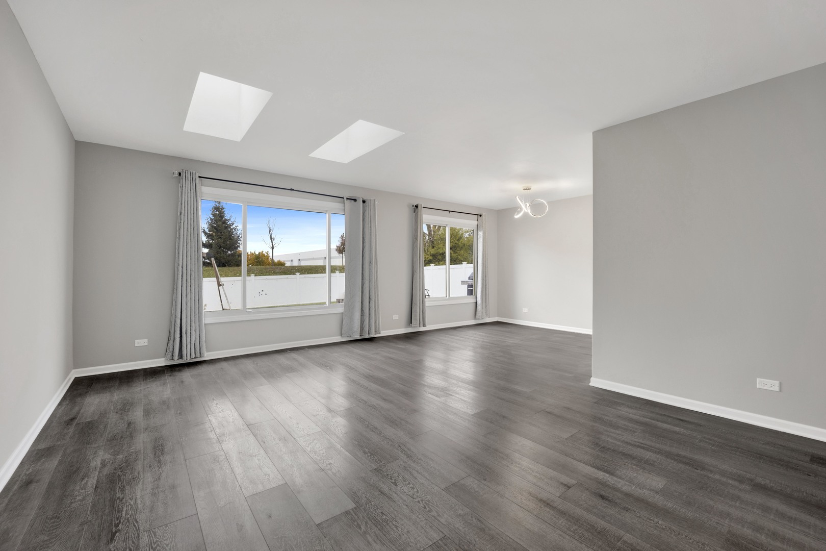 1941 Glenrock Lane, Glendale Heights, IL 60139