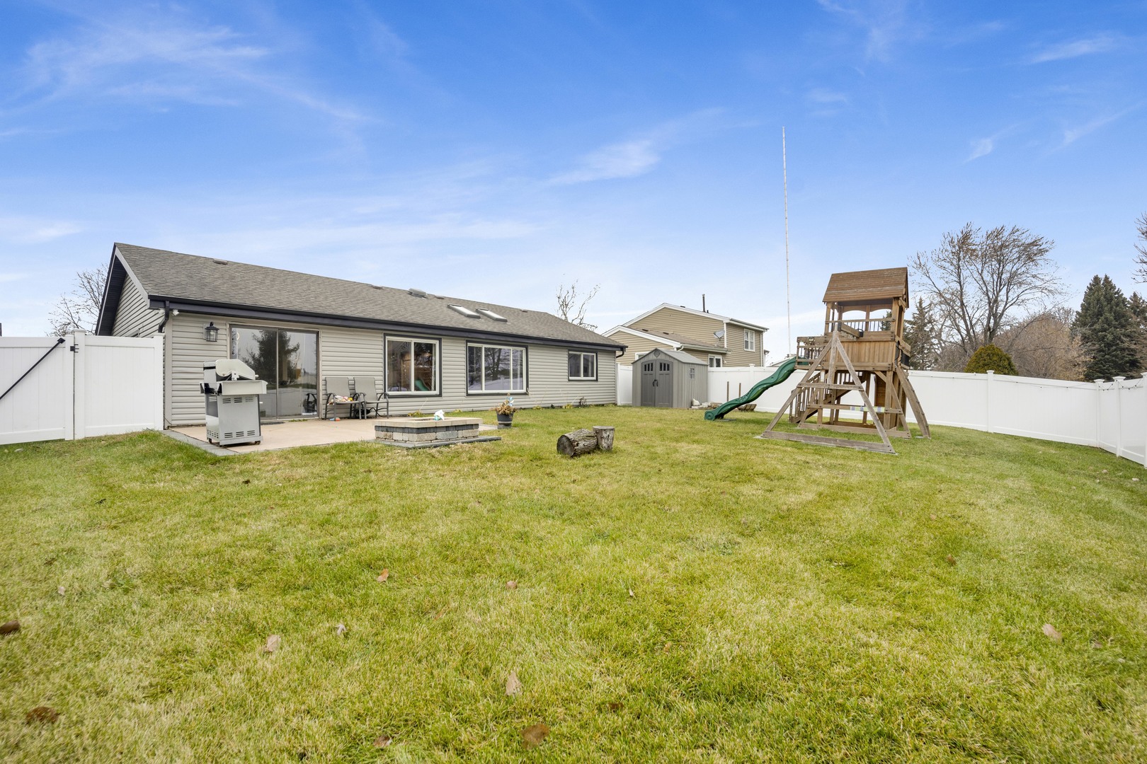 1941 Glenrock Lane, Glendale Heights, IL 60139