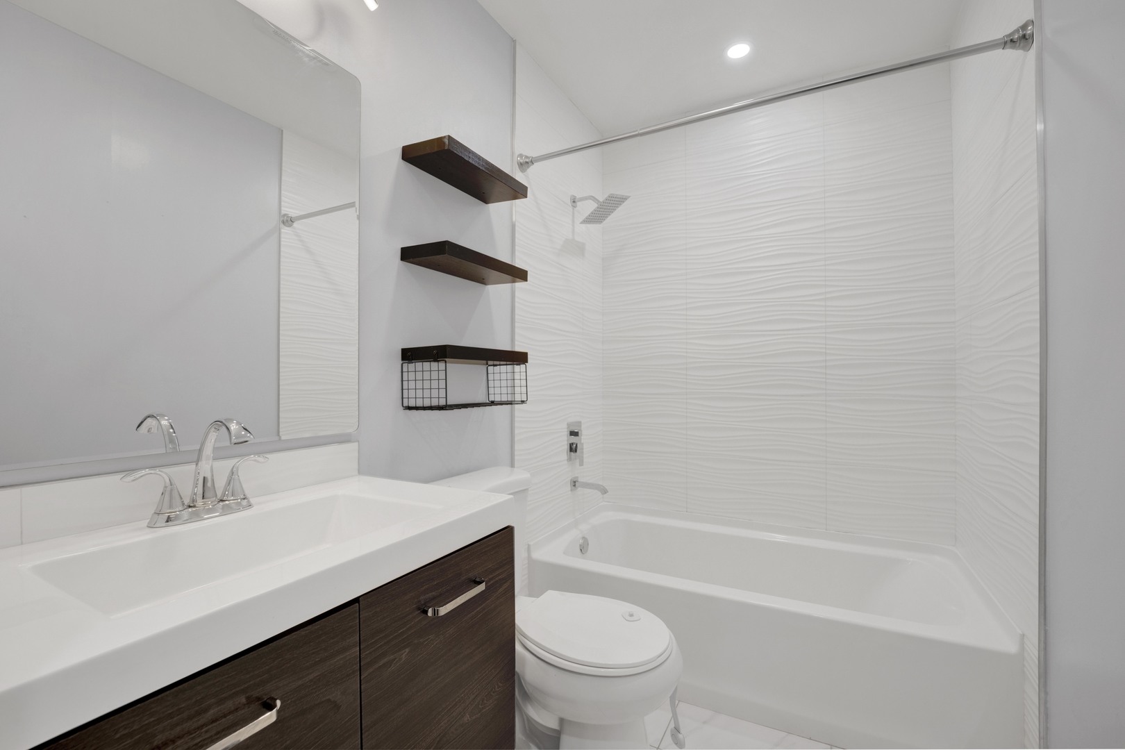 1941 Glenrock Lane, Glendale Heights, IL 60139