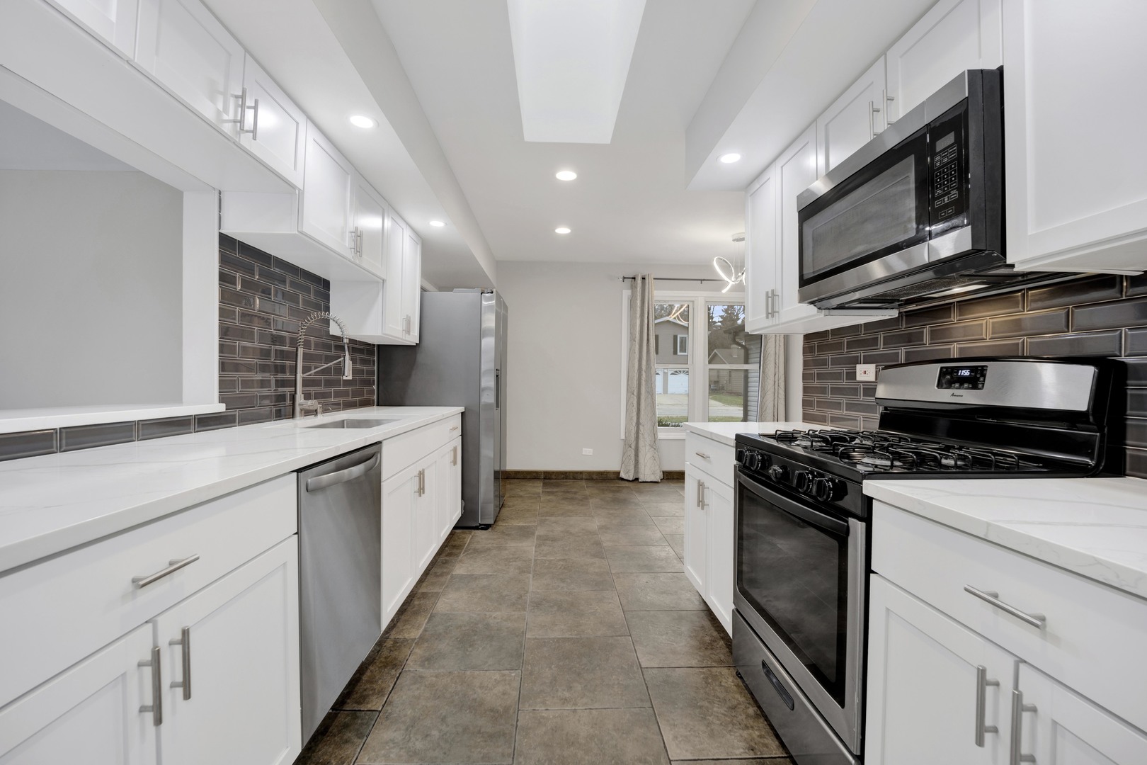 1941 Glenrock Lane, Glendale Heights, IL 60139