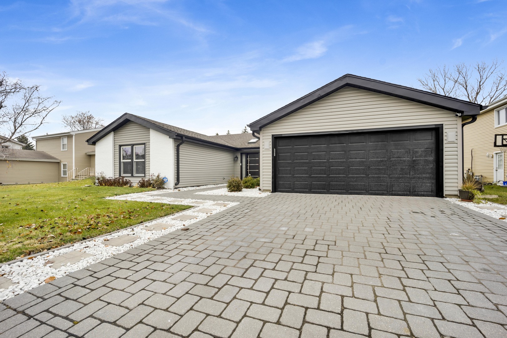 1941 Glenrock Lane, Glendale Heights, IL 60139