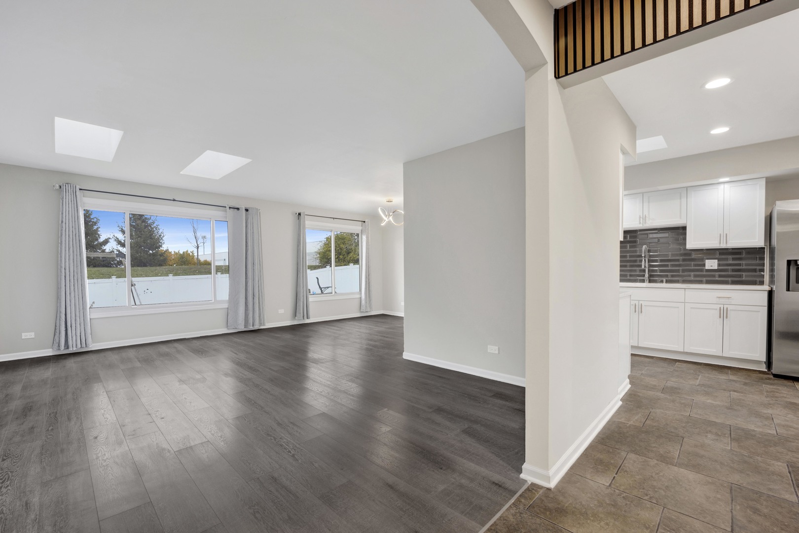 1941 Glenrock Lane, Glendale Heights, IL 60139