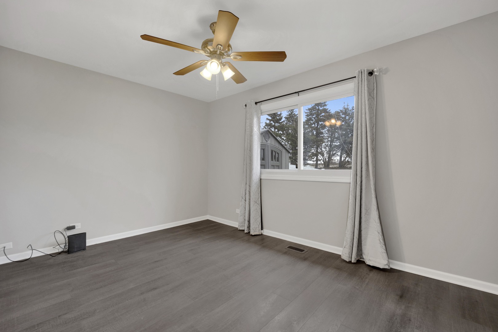 1941 Glenrock Lane, Glendale Heights, IL 60139