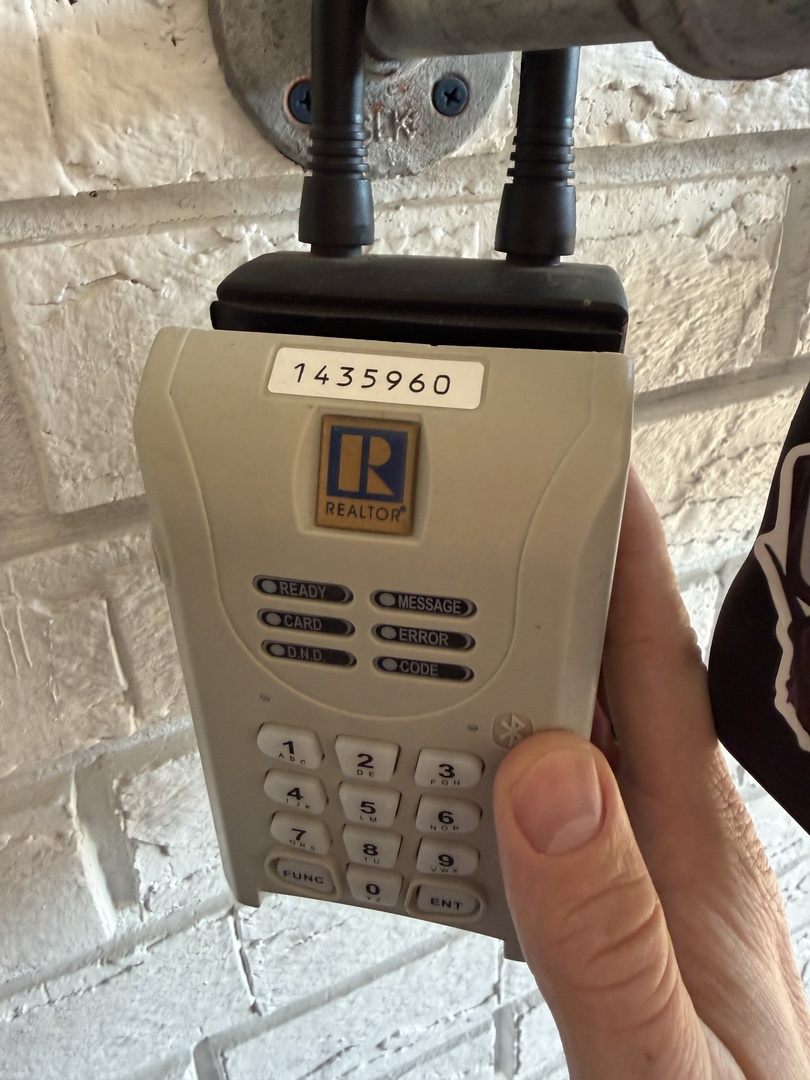 5310 N Chester Avenue #519, Chicago, IL 60656