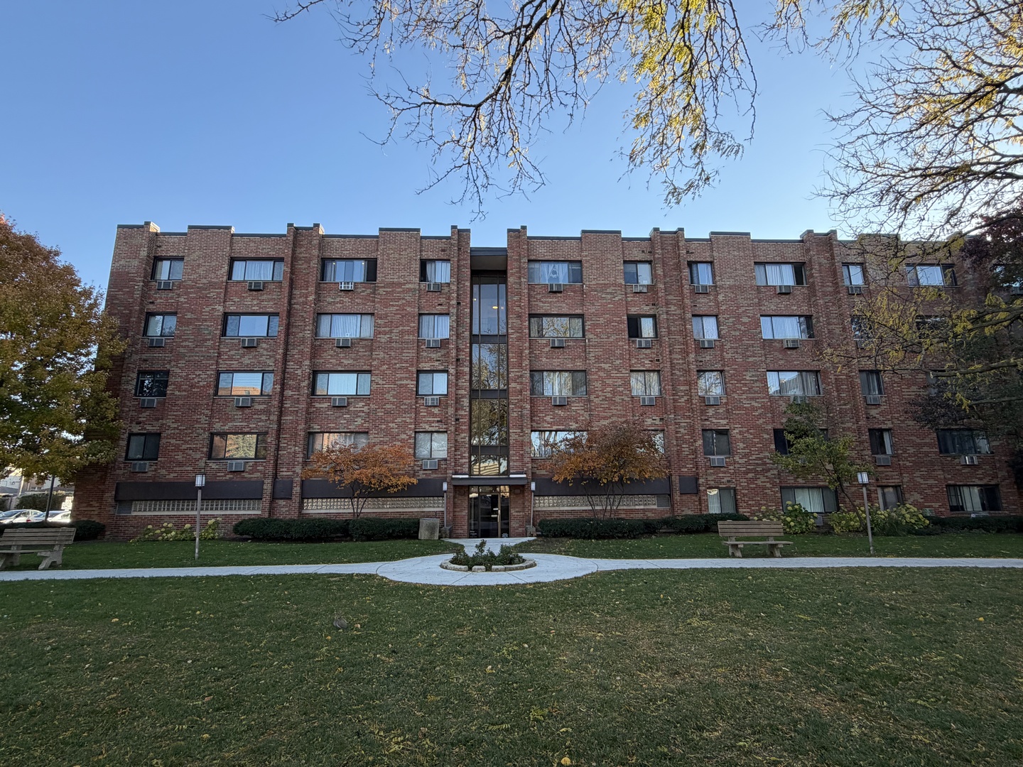 5310 N Chester Avenue #519, Chicago, IL 60656