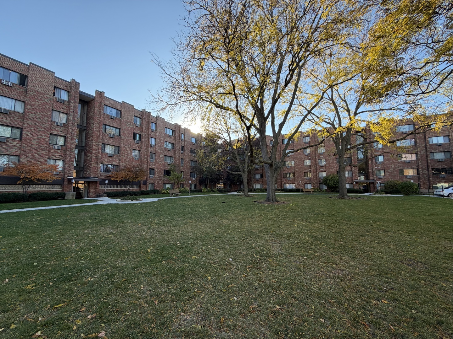 5310 N Chester Avenue #519, Chicago, IL 60656