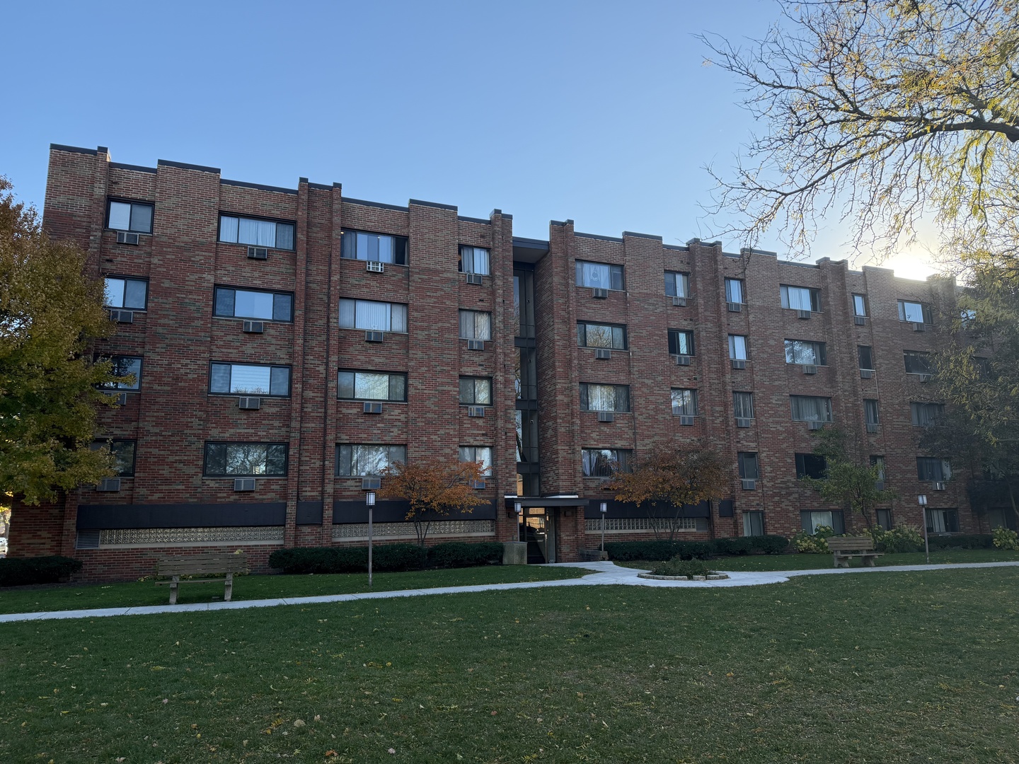 5310 N Chester Avenue #519, Chicago, IL 60656