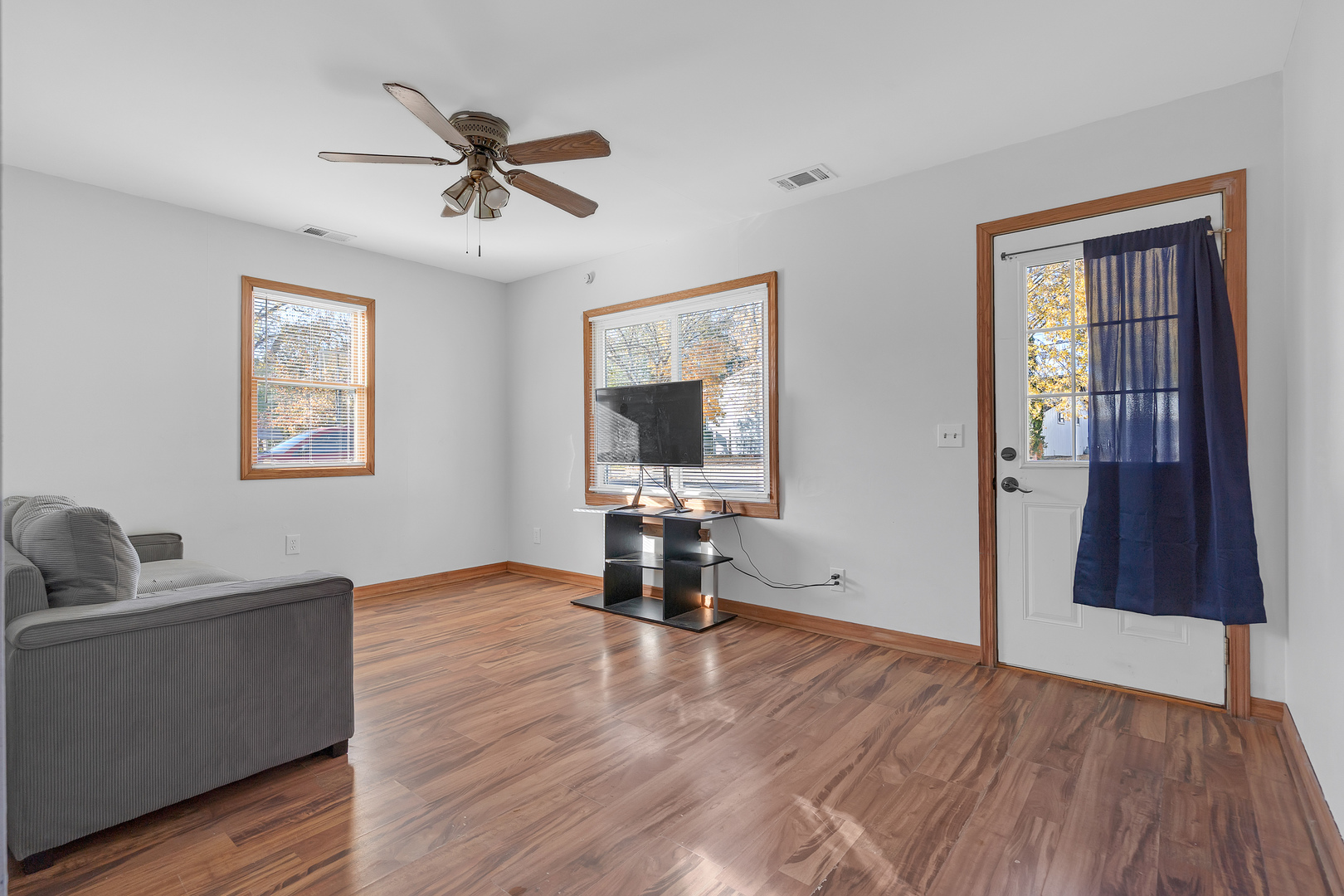 18951 W Hickory Street, Mundelein, IL 60060