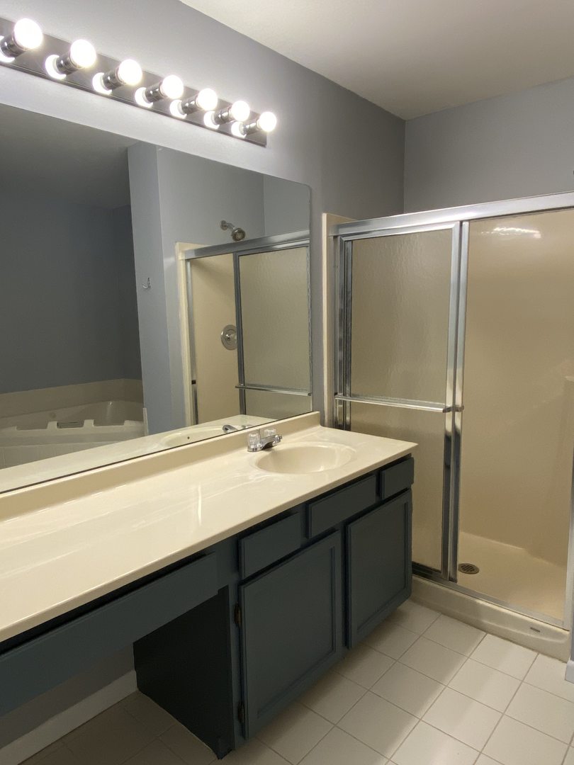 5S510 Scots Drive #G, Naperville, IL 60563