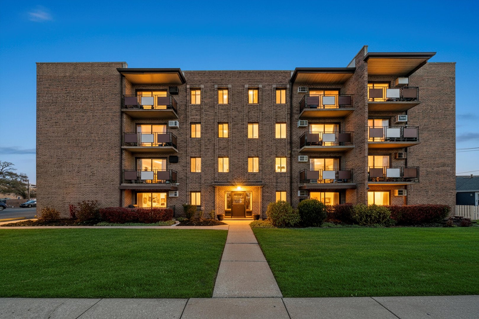 7945 S Oketo Avenue #404, Bridgeview, IL 60455
