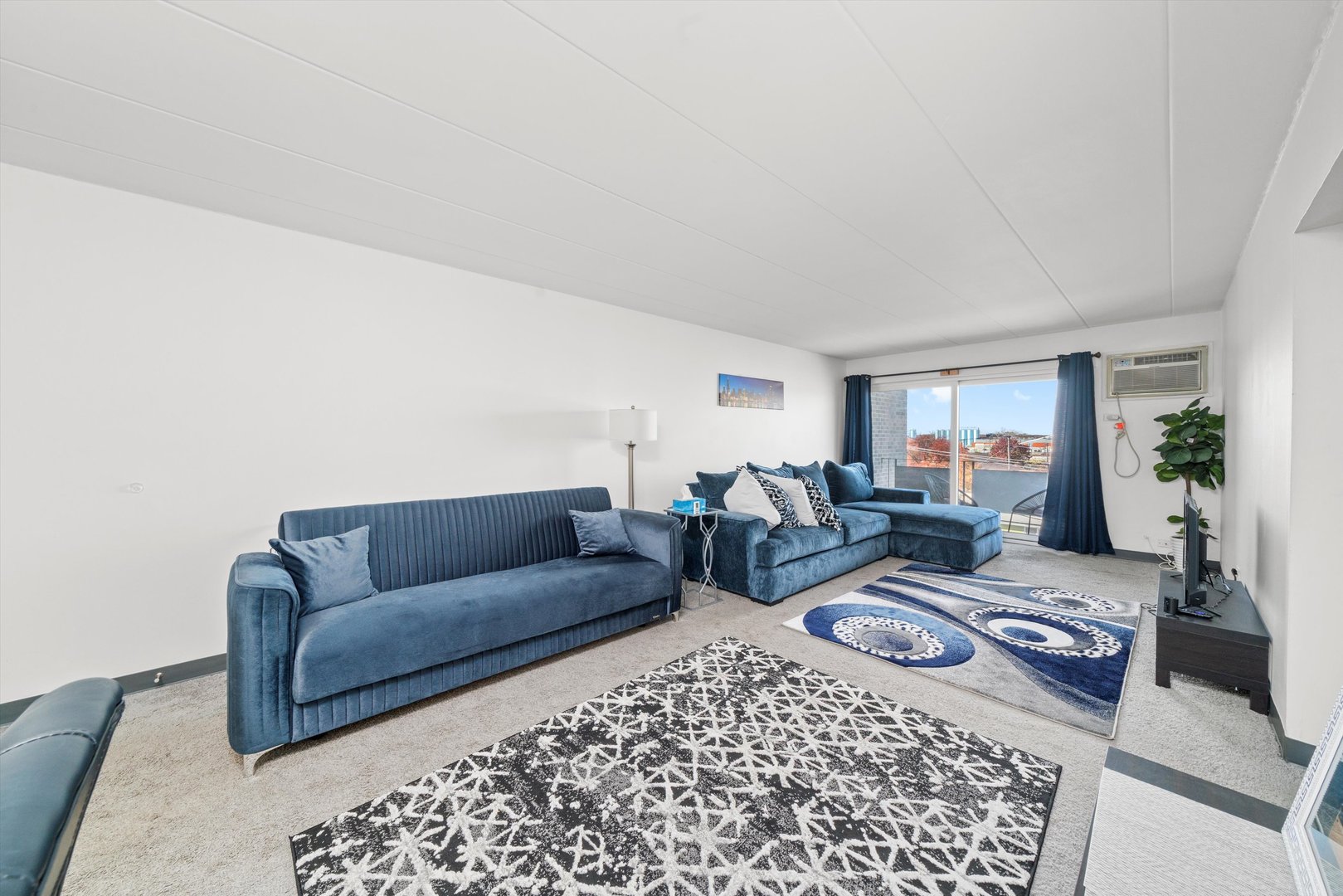 7945 S Oketo Avenue #404, Bridgeview, IL 60455