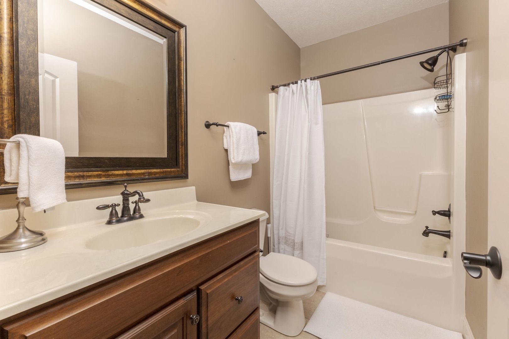 2805 Stevenson Drive, Bloomington, IL 61704