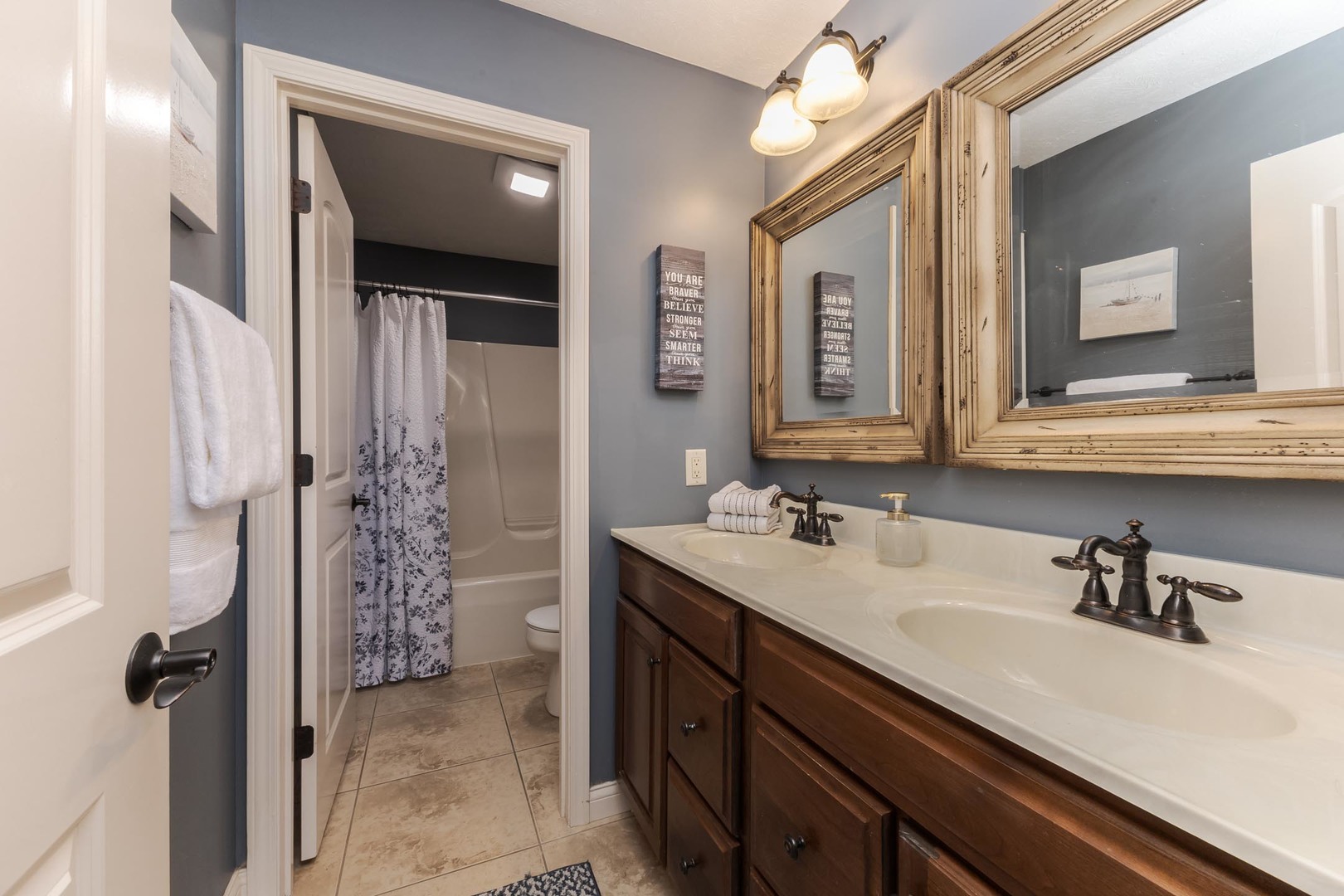 2805 Stevenson Drive, Bloomington, IL 61704