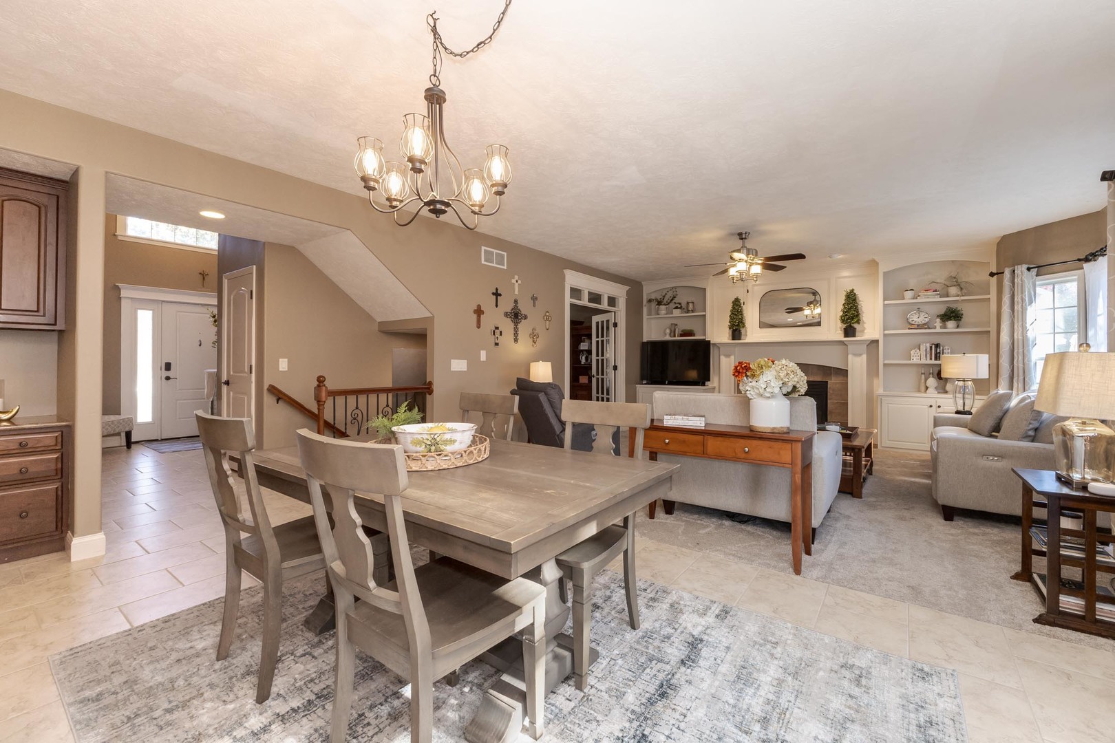 2805 Stevenson Drive, Bloomington, IL 61704