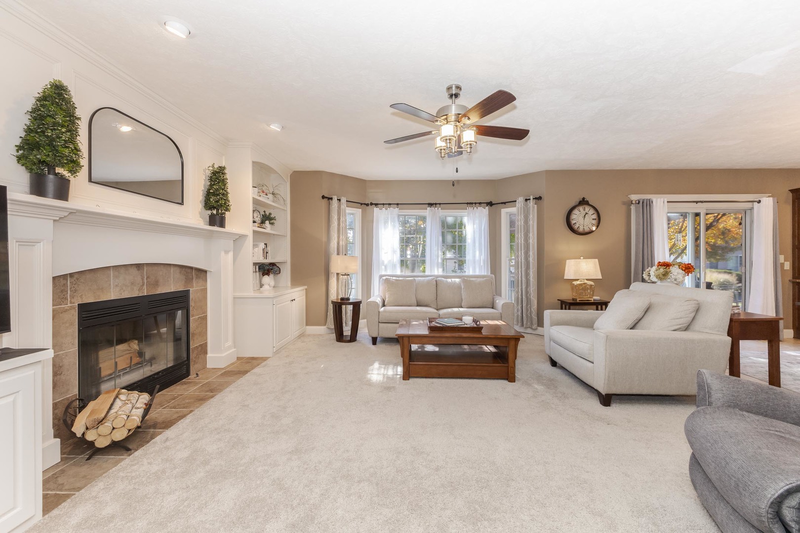 2805 Stevenson Drive, Bloomington, IL 61704