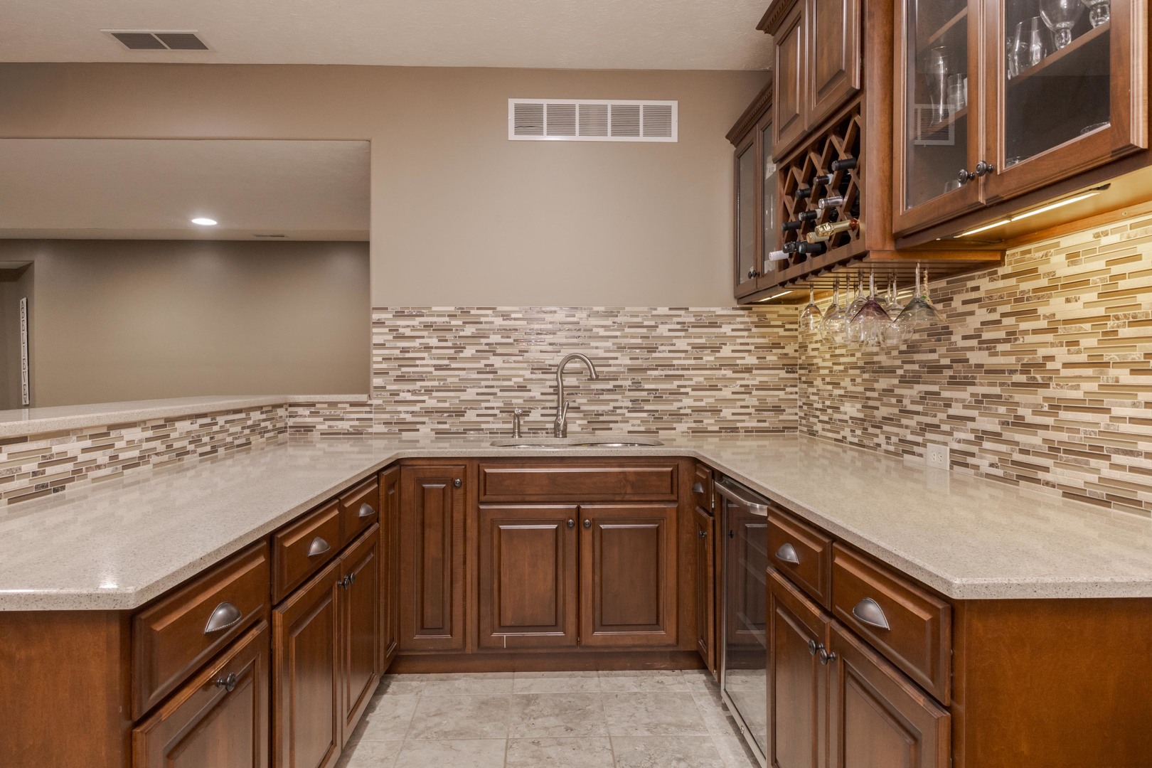 2805 Stevenson Drive, Bloomington, IL 61704