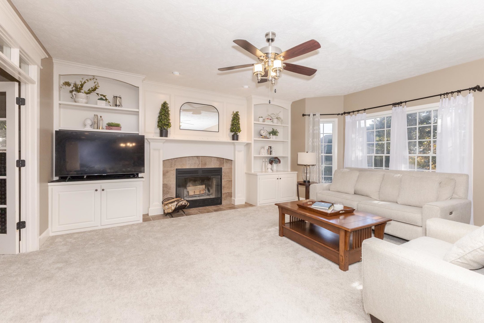 2805 Stevenson Drive, Bloomington, IL 61704