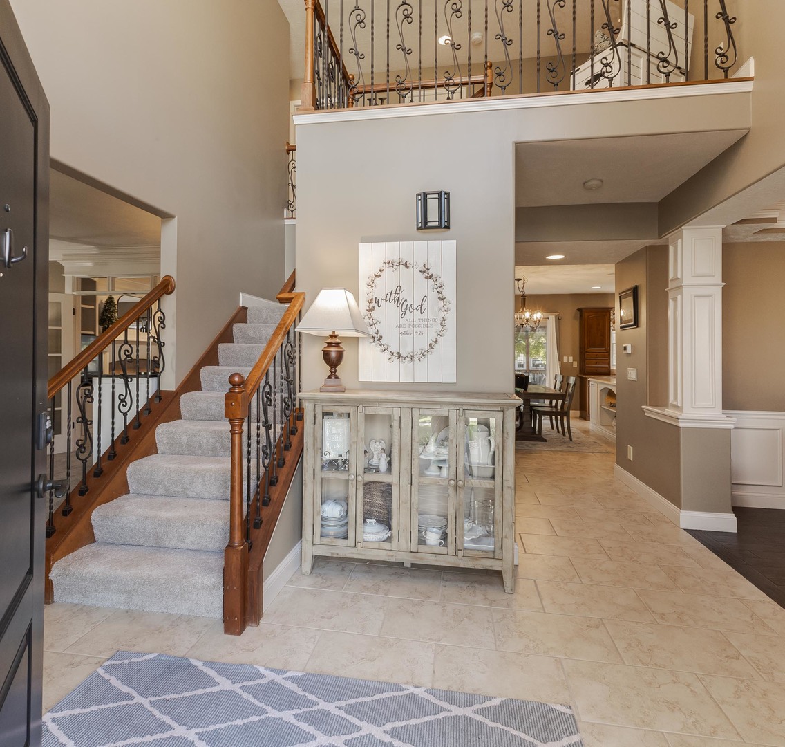 2805 Stevenson Drive, Bloomington, IL 61704