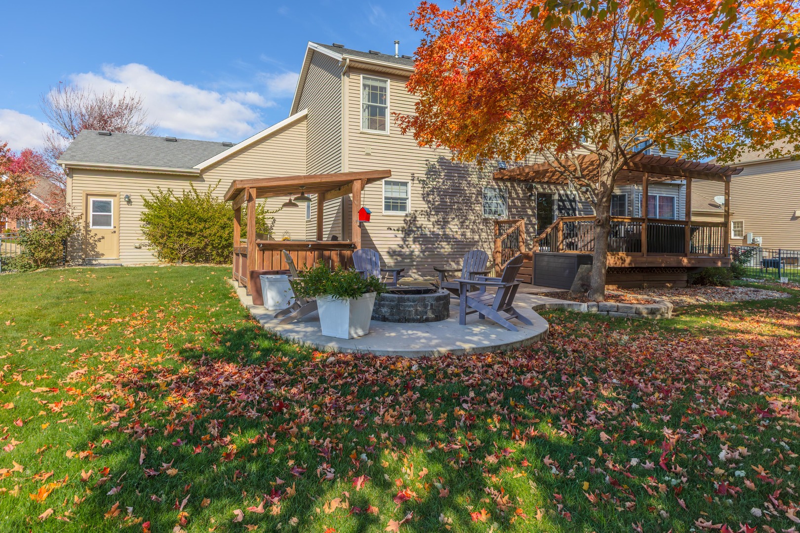 2805 Stevenson Drive, Bloomington, IL 61704