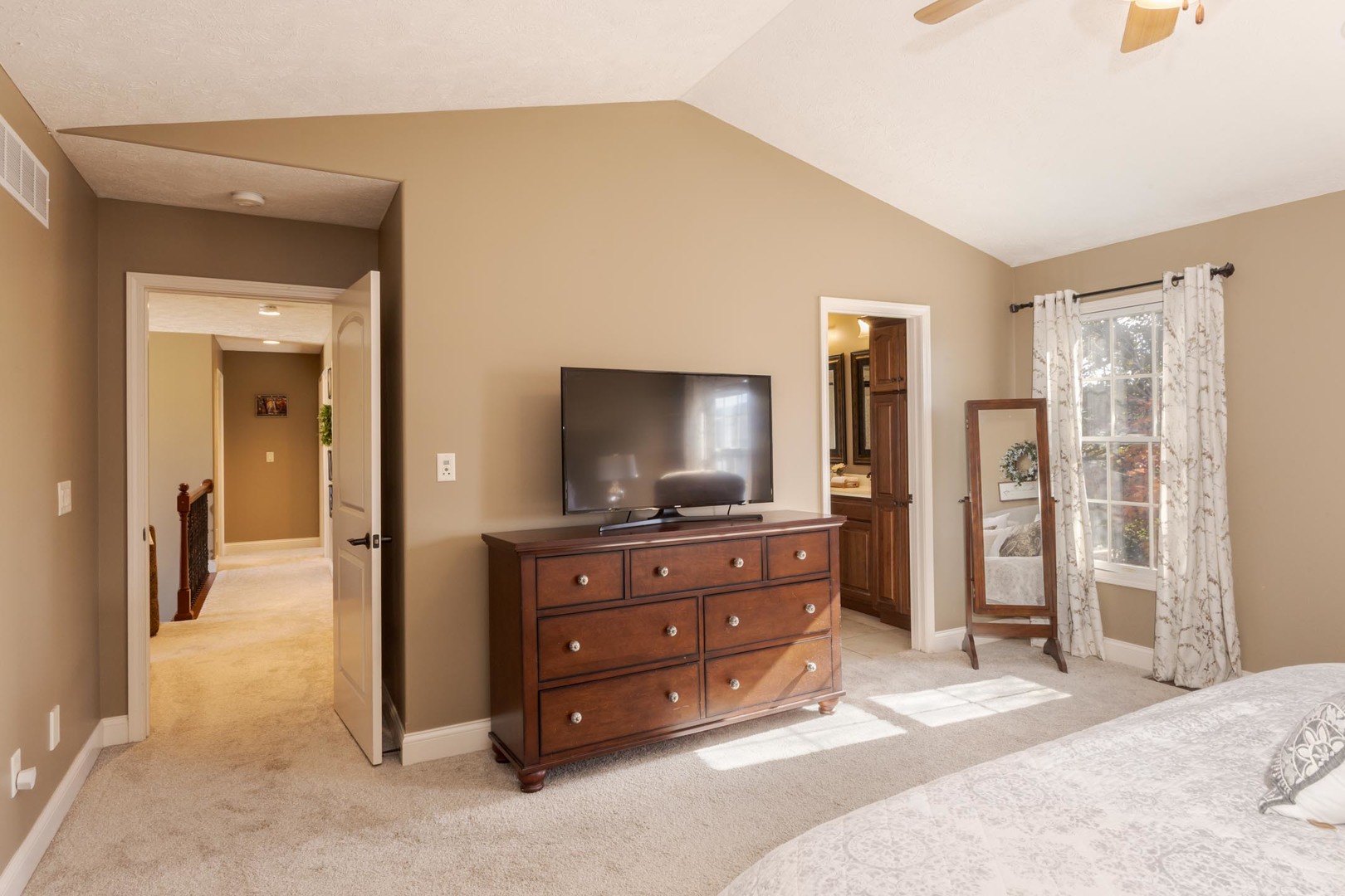 2805 Stevenson Drive, Bloomington, IL 61704