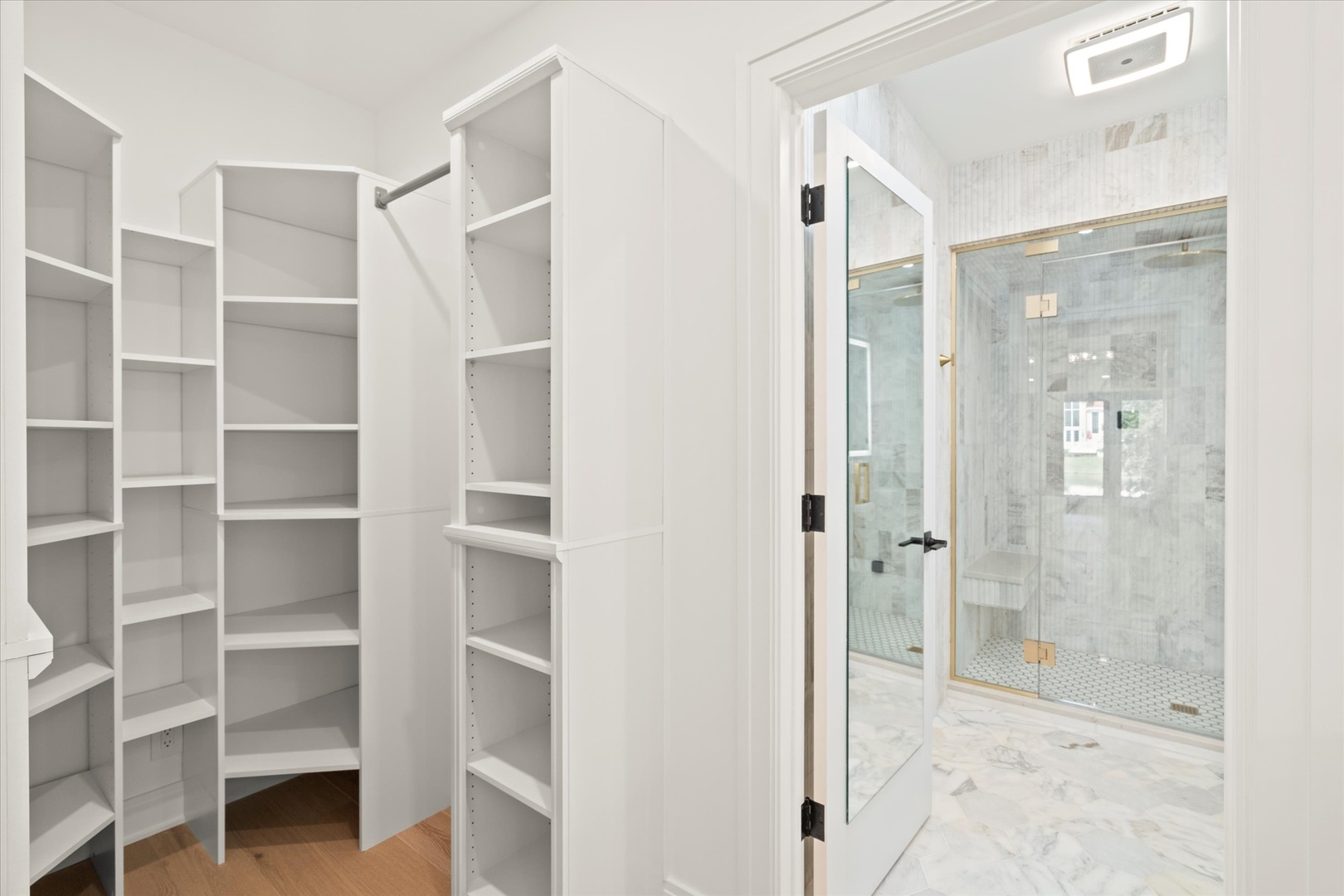 9427 Falling Waters Drive, Burr Ridge, IL 60527