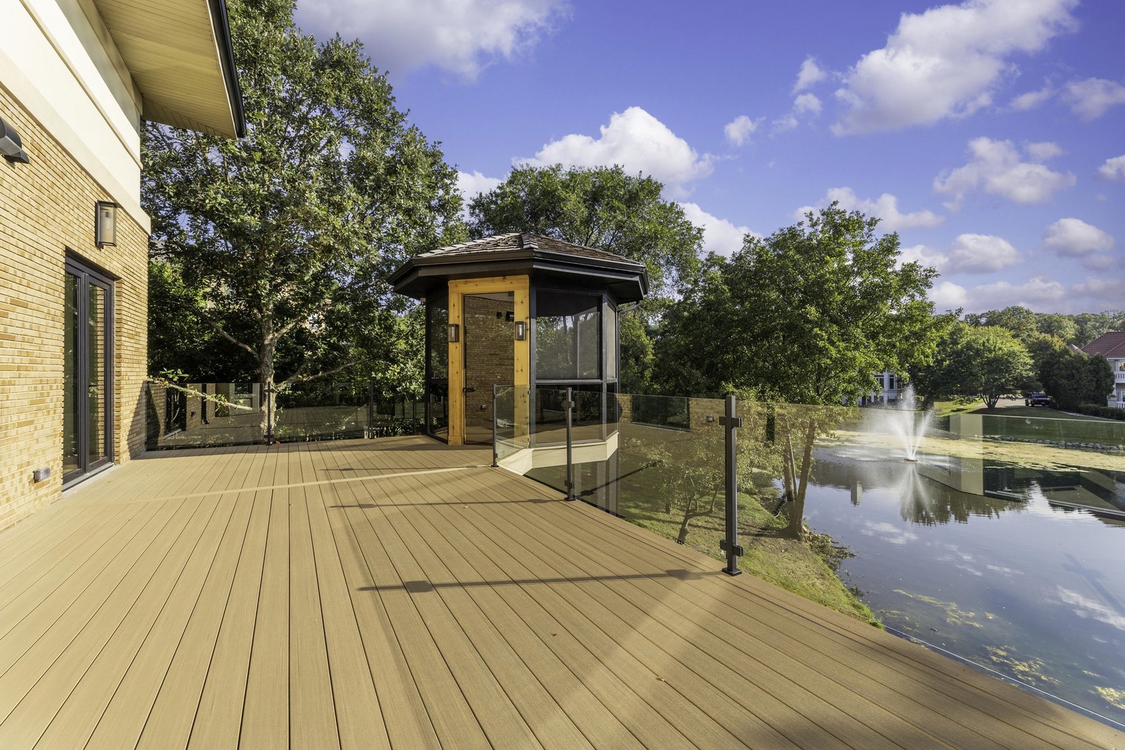 9427 Falling Waters Drive, Burr Ridge, IL 60527