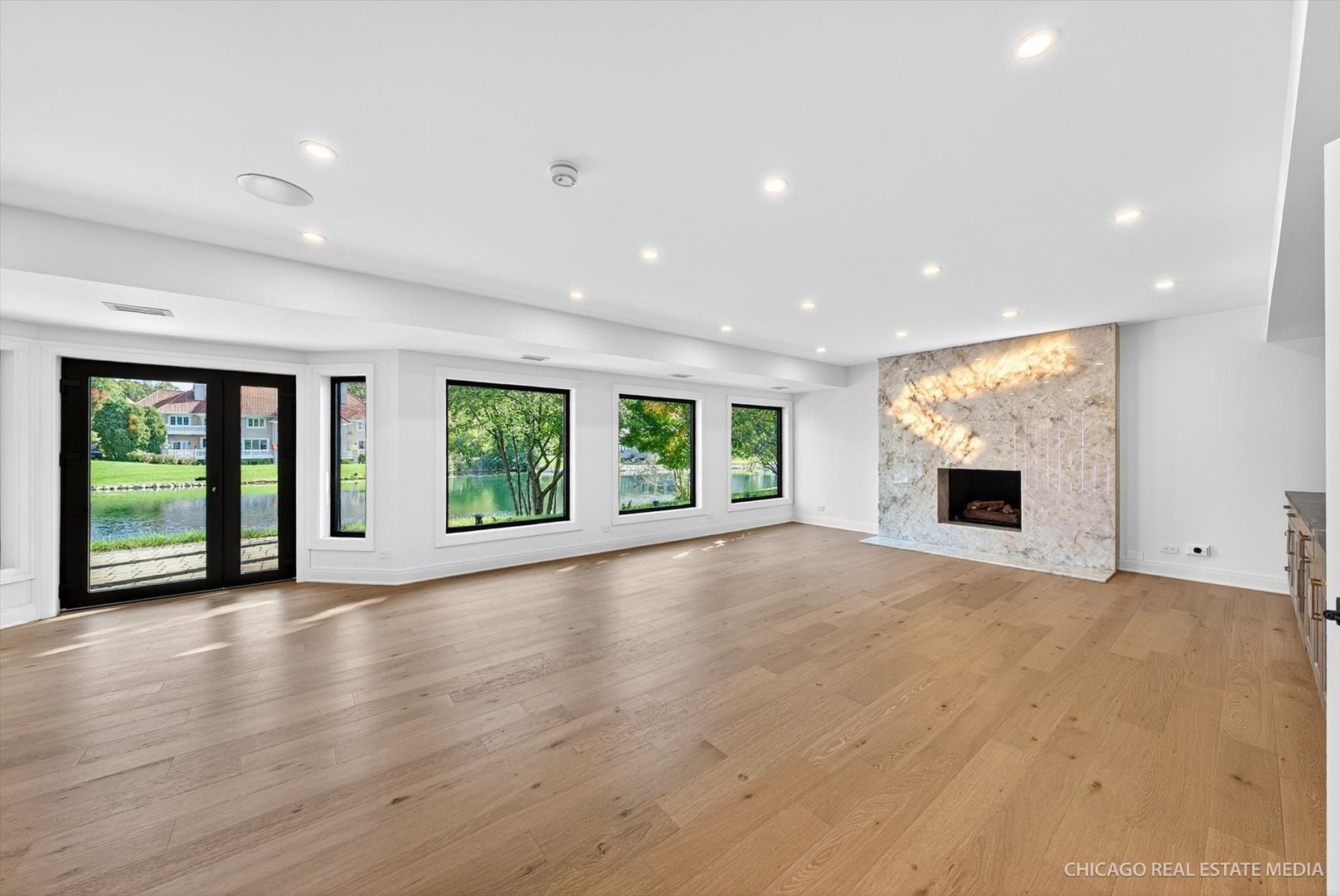 9427 Falling Waters Drive, Burr Ridge, IL 60527