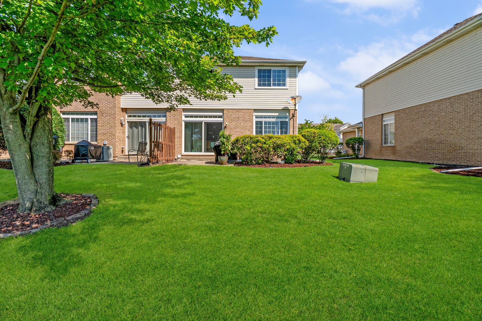 8423 Stratford Drive, Tinley Park, IL 60487