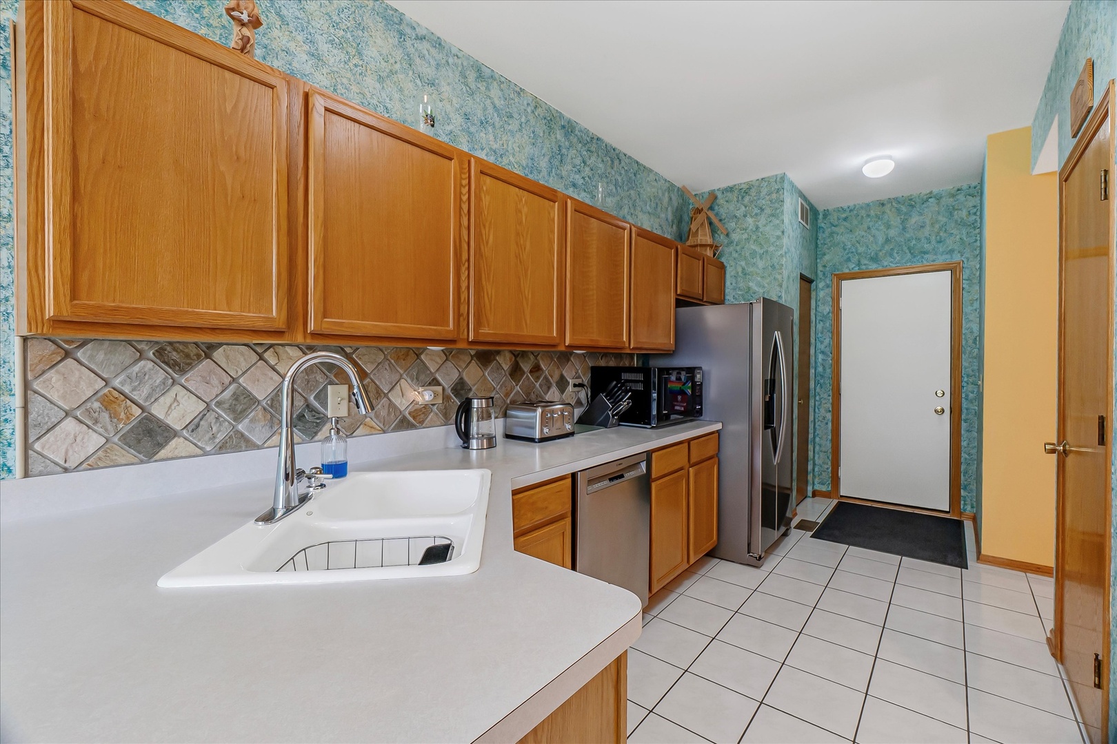 8423 Stratford Drive, Tinley Park, IL 60487