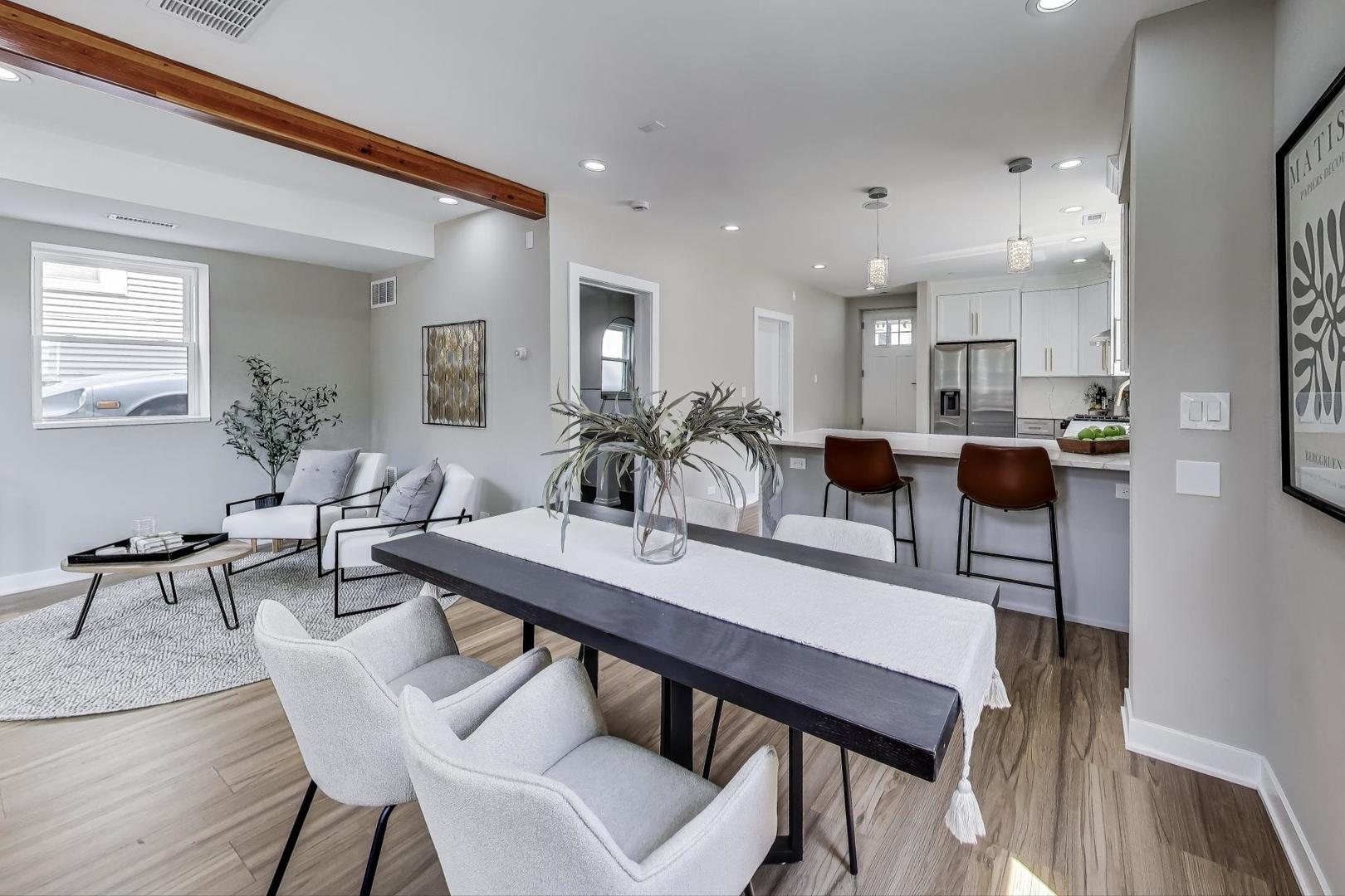 4305 N Mobile Avenue, Chicago, IL 60634