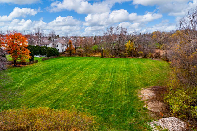 32w396 Forest Drive, Aurora, IL 60502