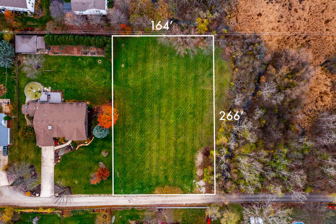 32w396 Forest Drive, Aurora, IL 60502