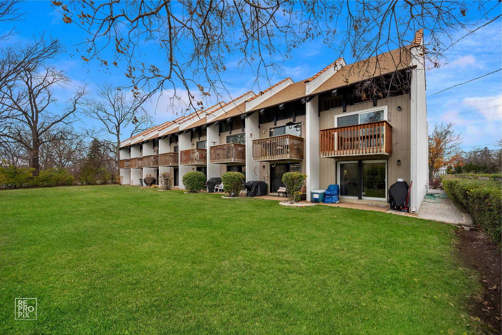 1755 Rand Road #7, Des Plaines, IL 60016