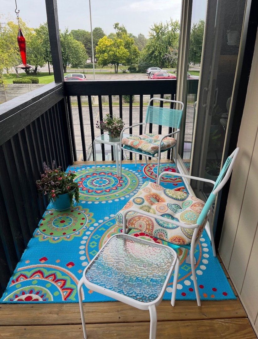 1755 Rand Road #7, Des Plaines, IL 60016