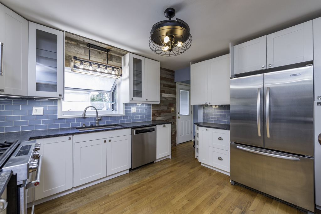 18225 W Lindenwood Drive, Grayslake, IL 60030