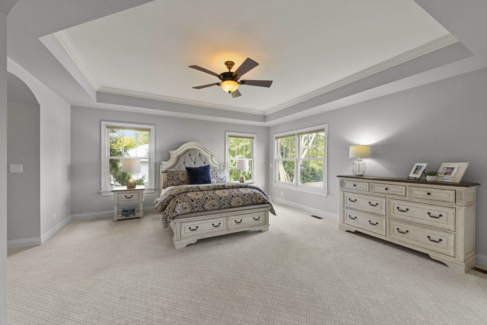 4947 Stonewall Avenue, Downers Grove, IL 60515