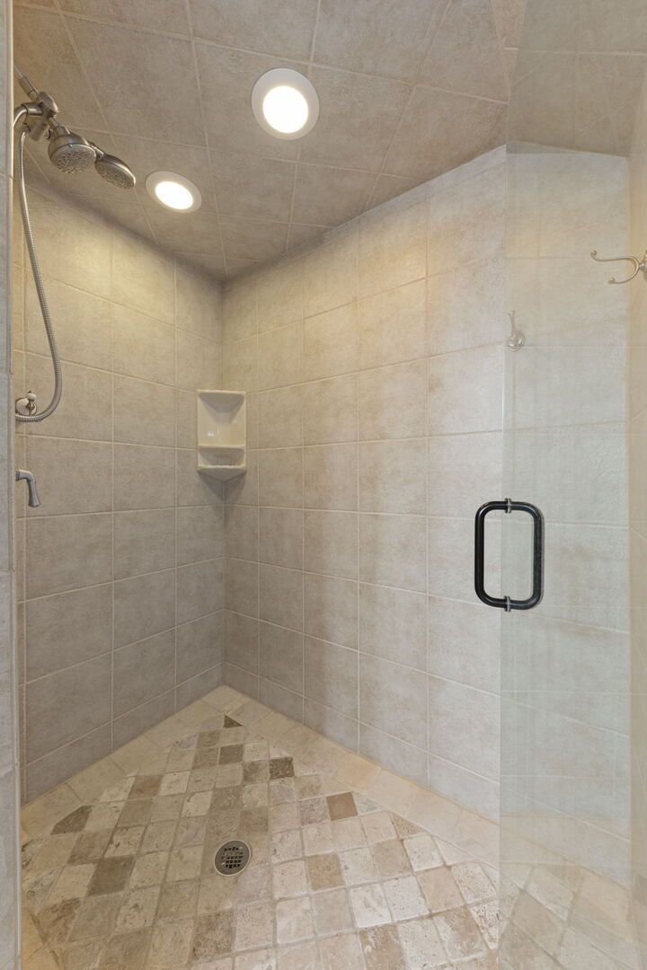 4947 Stonewall Avenue, Downers Grove, IL 60515