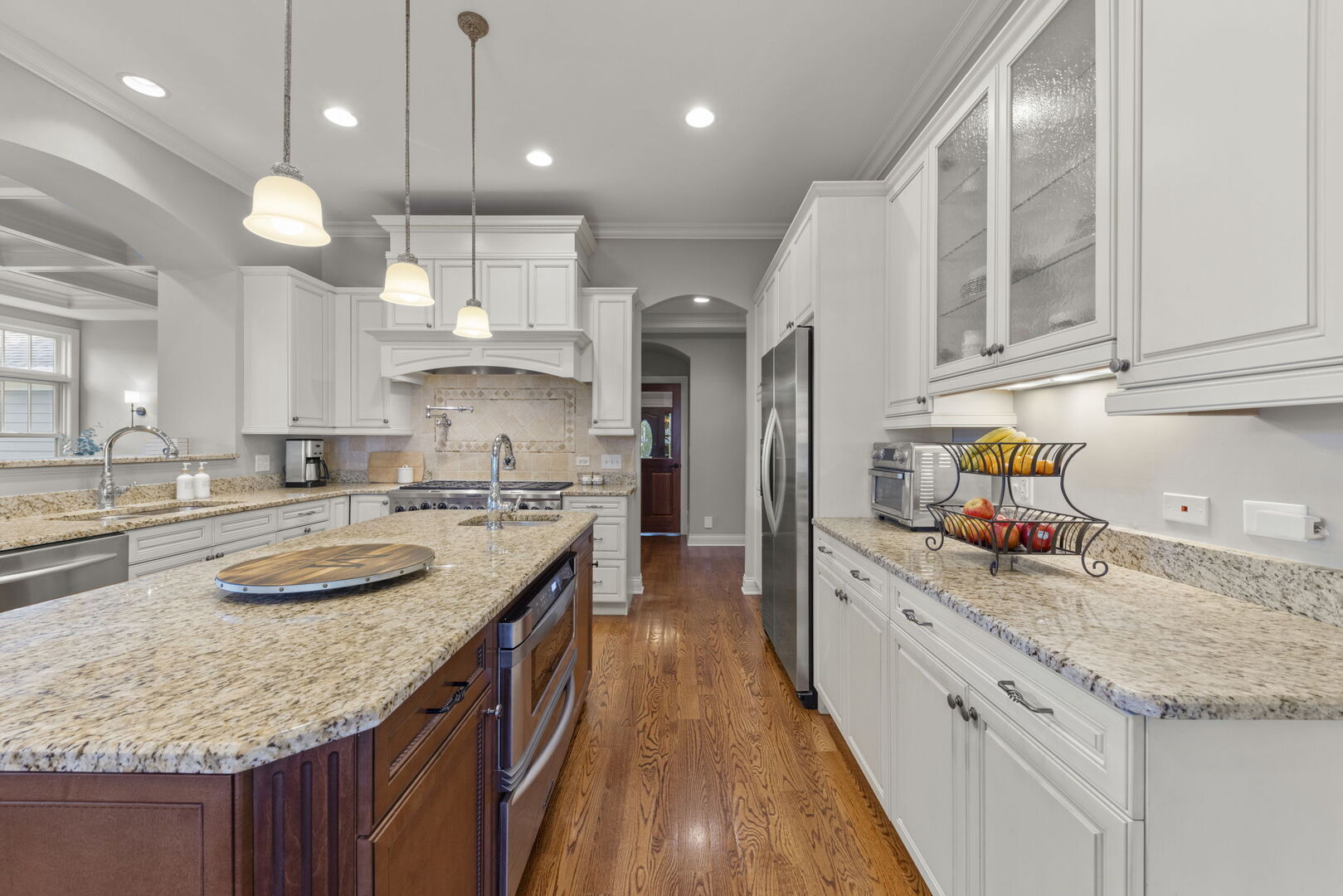 4947 Stonewall Avenue, Downers Grove, IL 60515