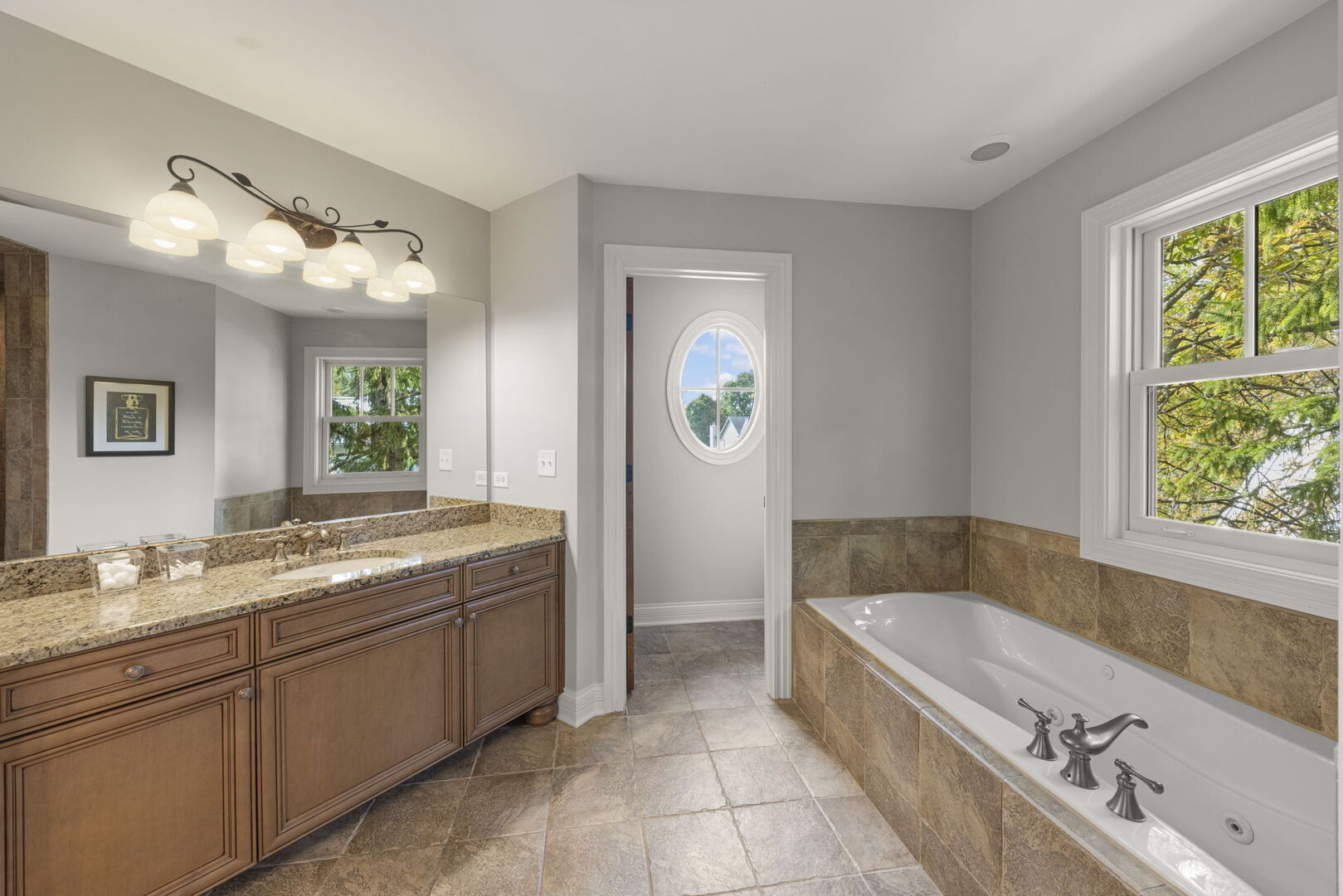 4947 Stonewall Avenue, Downers Grove, IL 60515