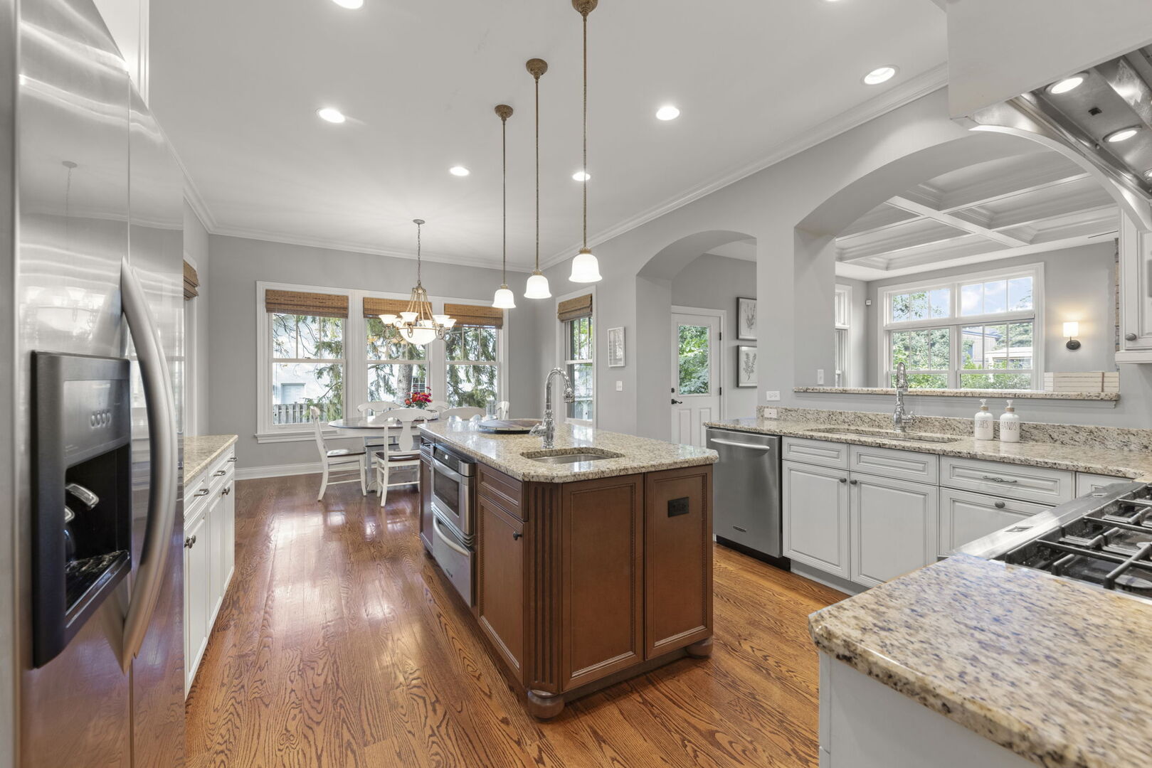 4947 Stonewall Avenue, Downers Grove, IL 60515