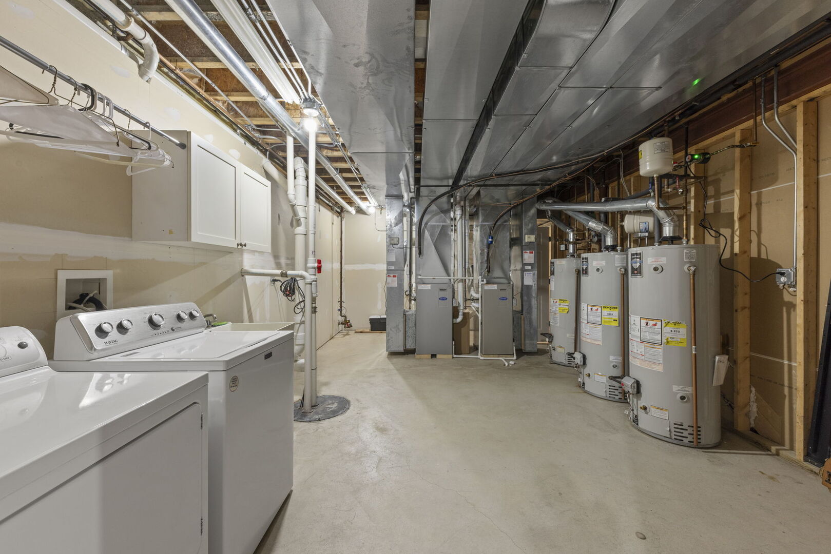 4947 Stonewall Avenue, Downers Grove, IL 60515