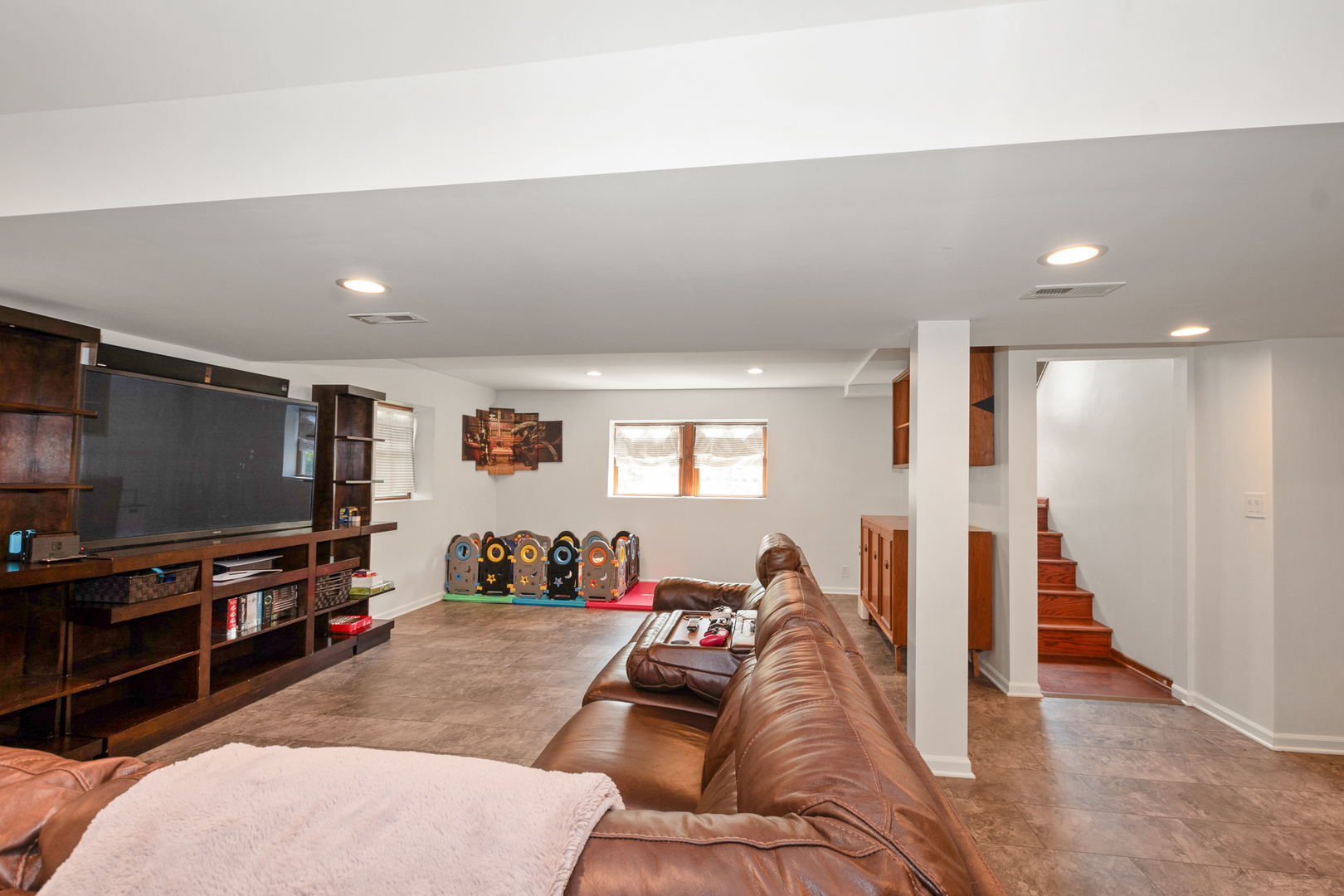 36 Evergreen Drive, Streamwood, IL 60107