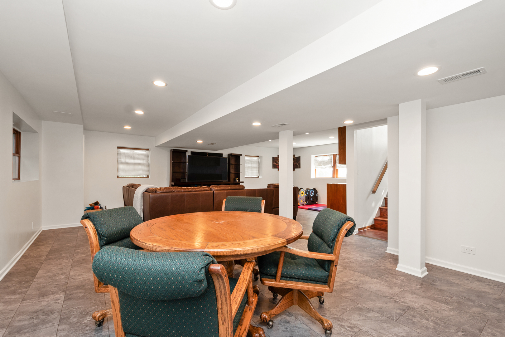 36 Evergreen Drive, Streamwood, IL 60107