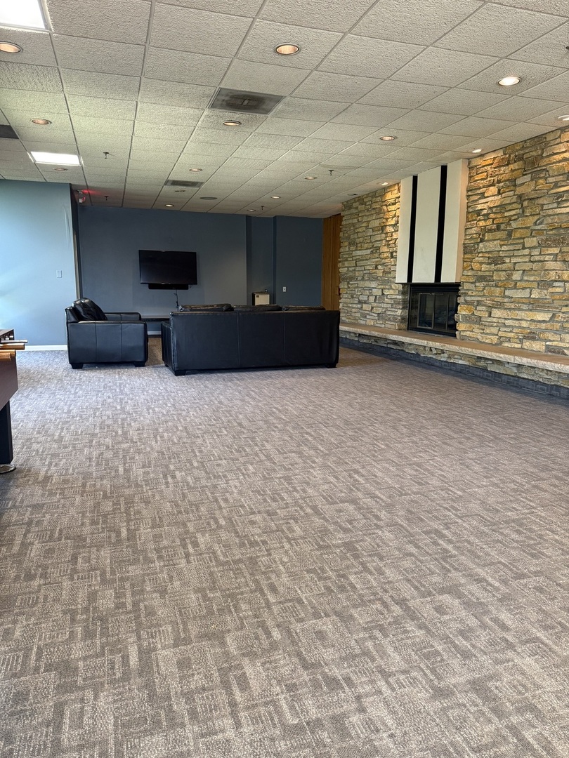 9128 W TERRACE Drive #2N, Niles, IL 60714