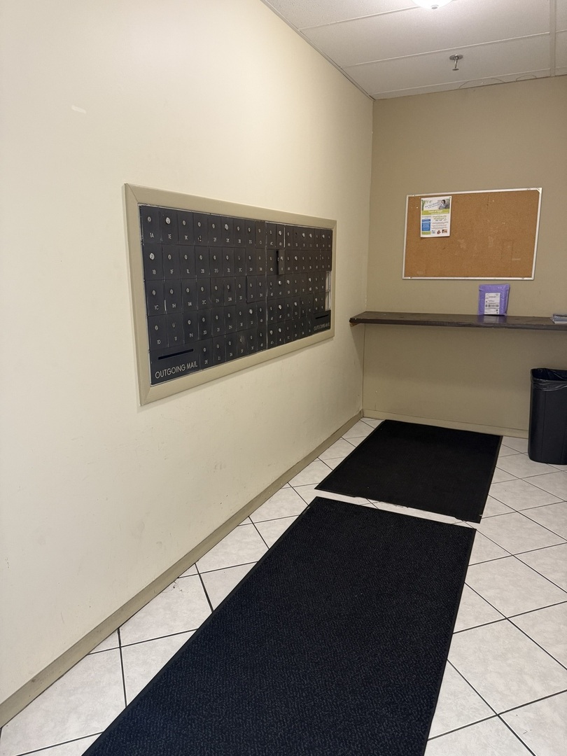 9128 W TERRACE Drive #2N, Niles, IL 60714