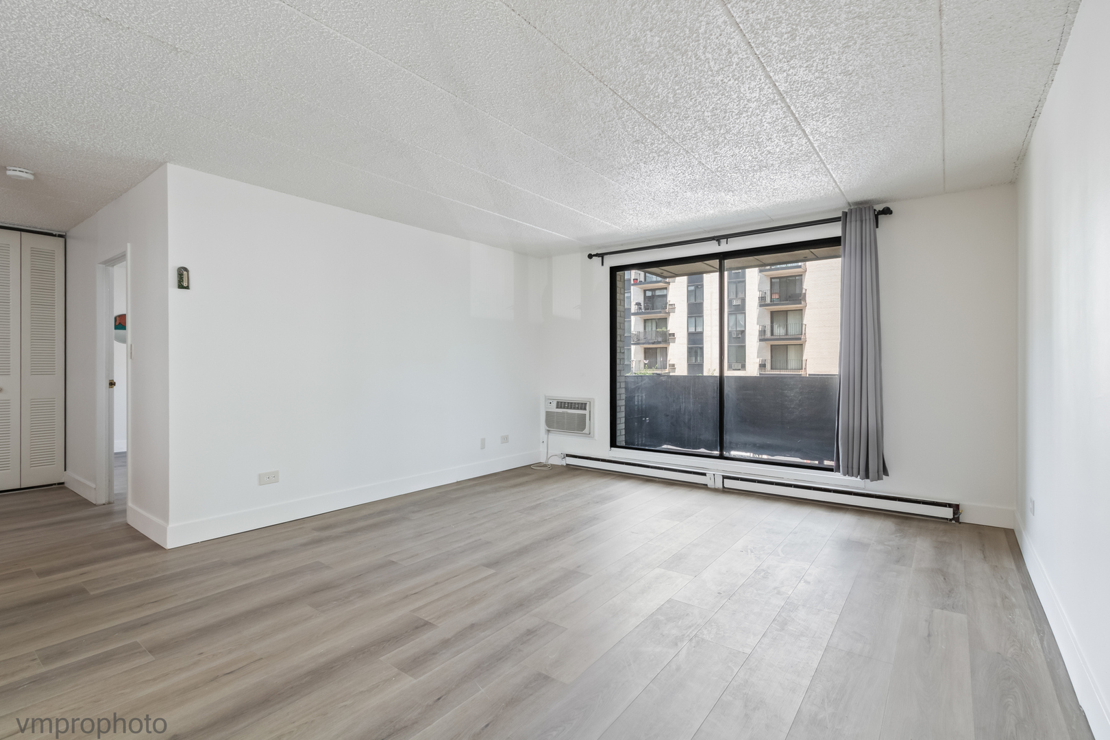 9128 W TERRACE Drive #2N, Niles, IL 60714