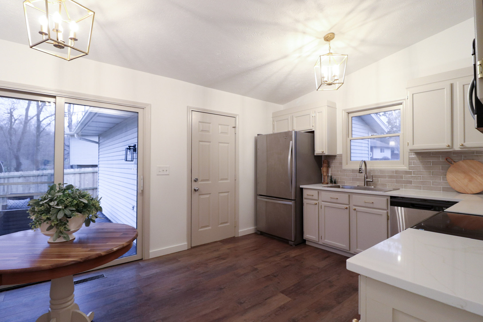 9 Timberview Drive, Bloomington, IL 61701