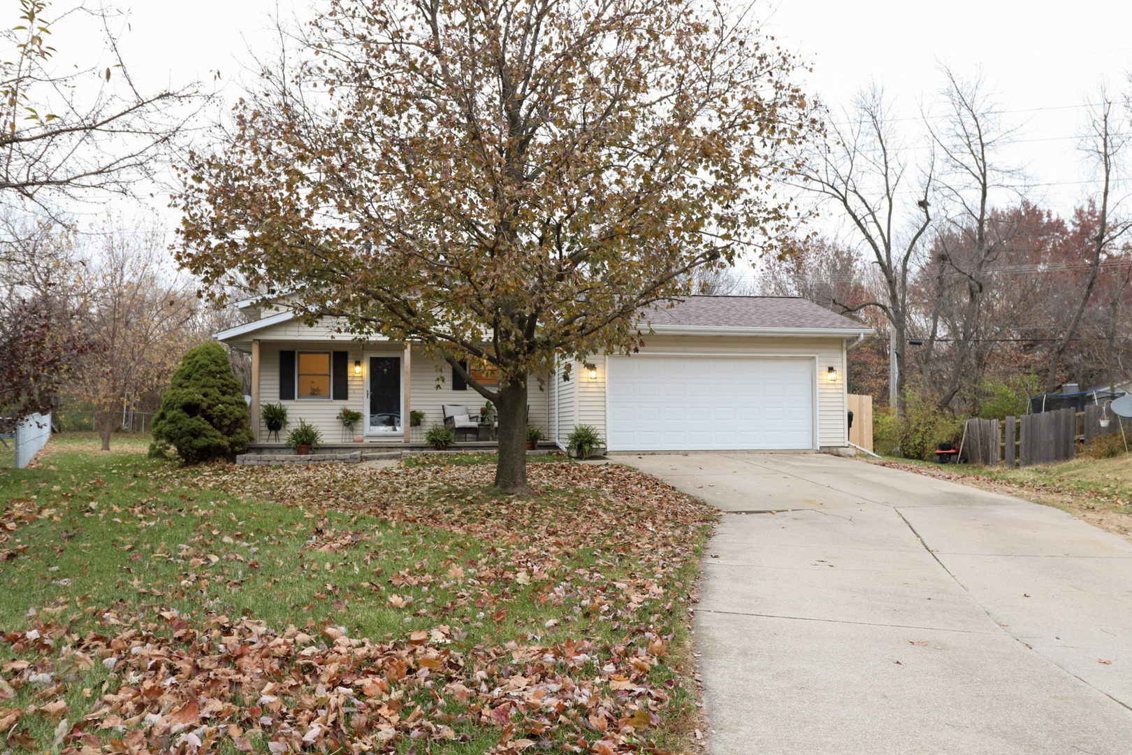 9 Timberview Drive, Bloomington, IL 61701